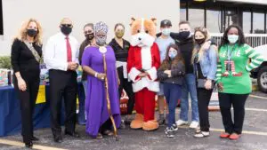 Petland Texas Holds Mayor’s Toy Drive